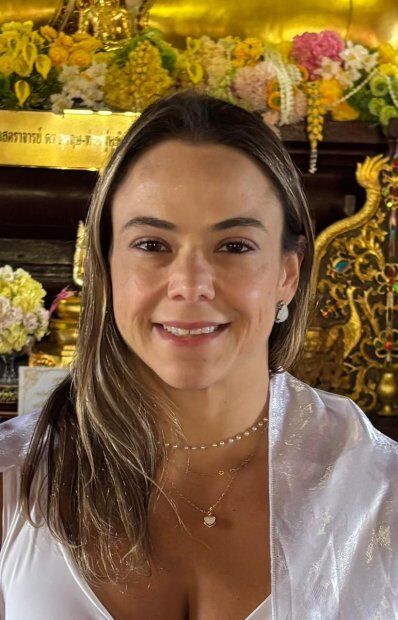 Proprietária e Fisioterapeuta Proprietária e Fisioterapeuta